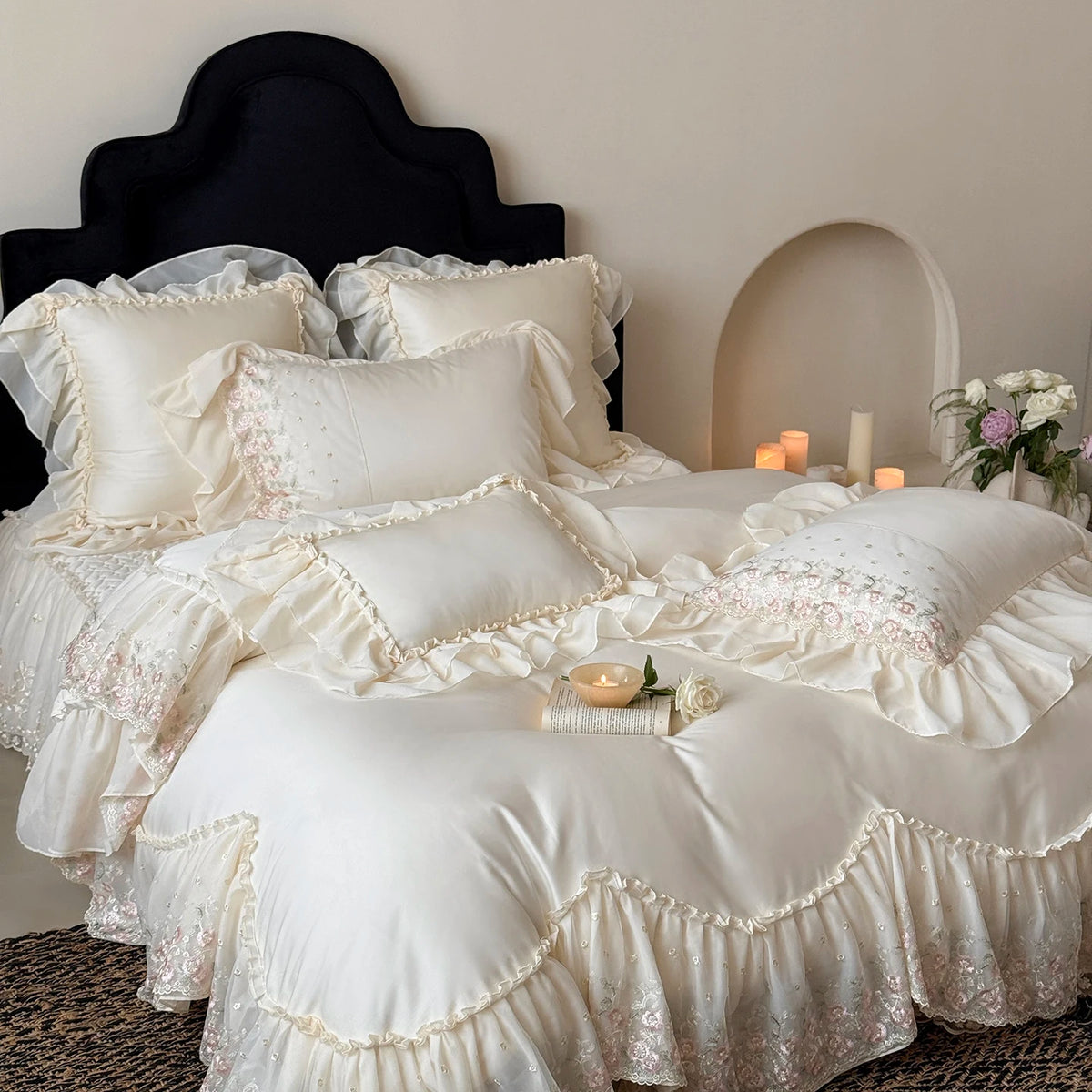 Cream Egyptian cotton lace bedding set with ruffles