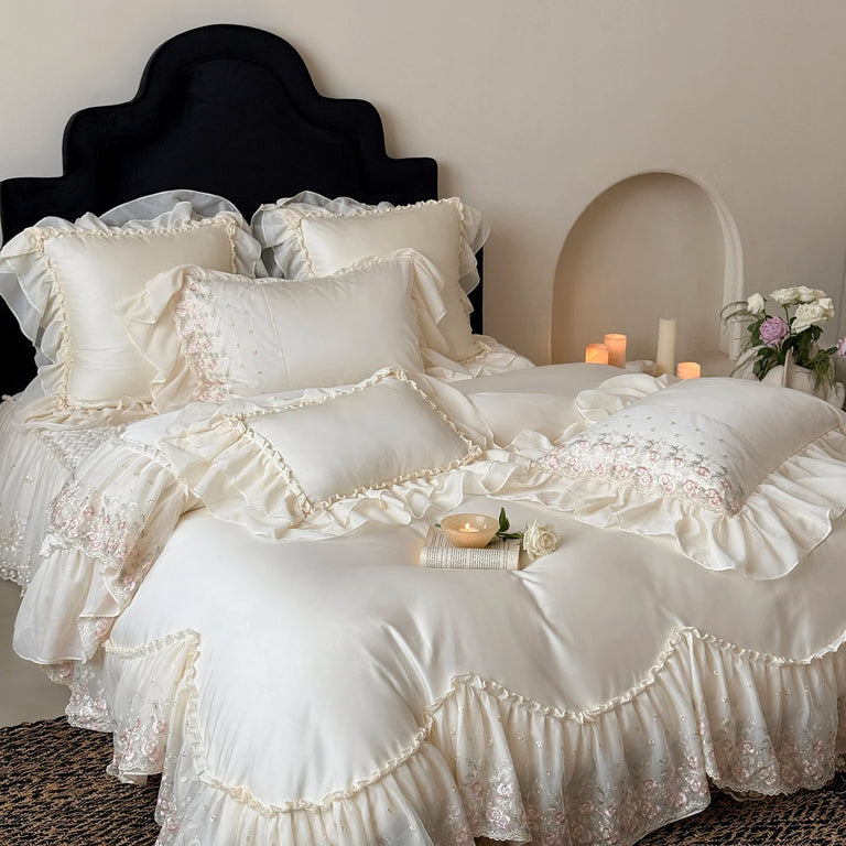Cream Egyptian cotton lace bedding set with ruffles