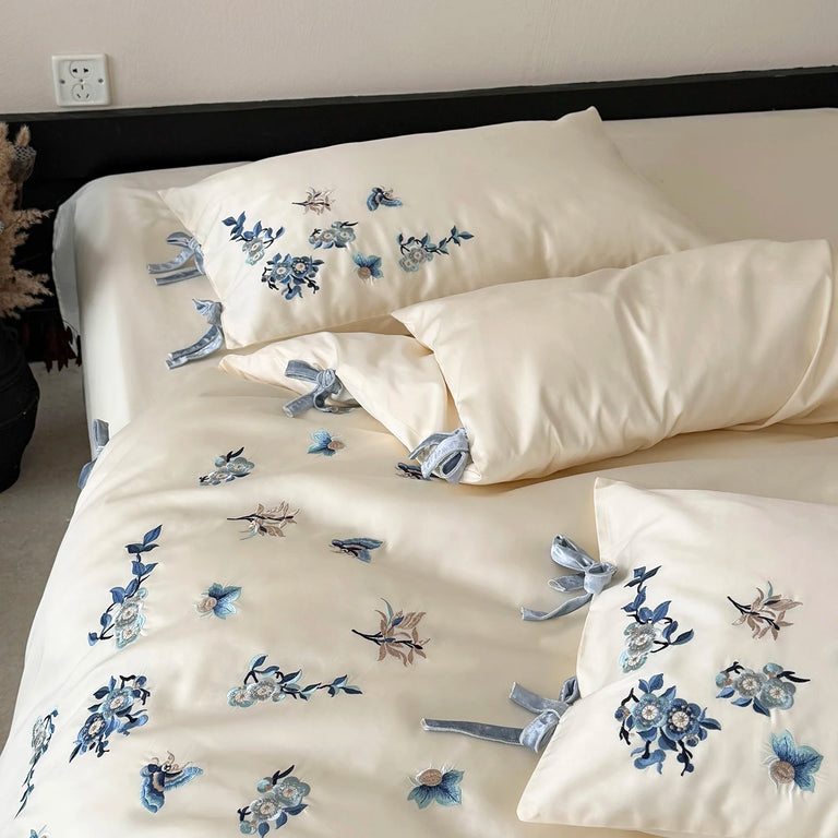 Embroidered Egyptian Cotton Bedding Set | Blue Bloom bedding details