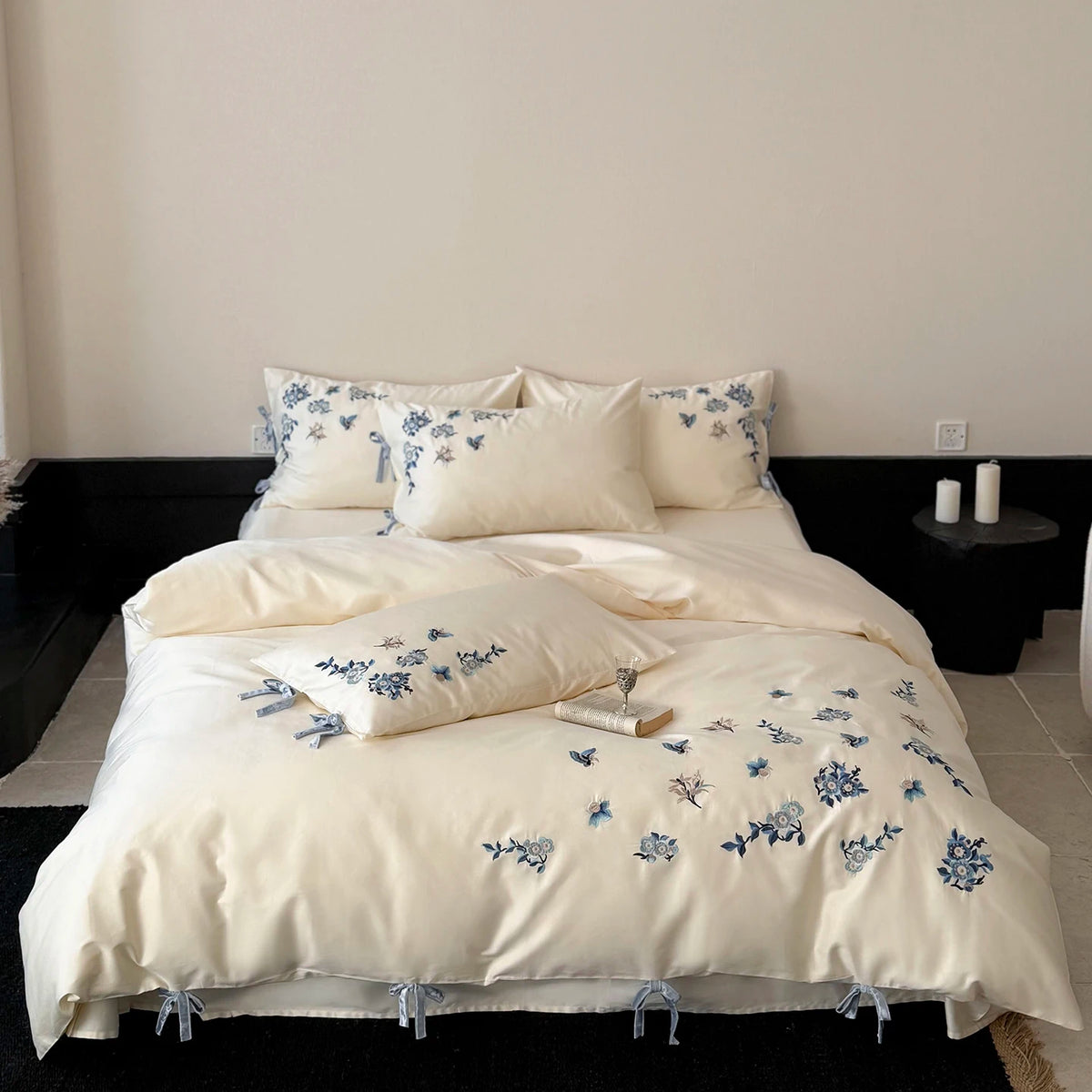 Embroidered Egyptian Cotton Bedding Set | Blue Bloom pillowcase detail