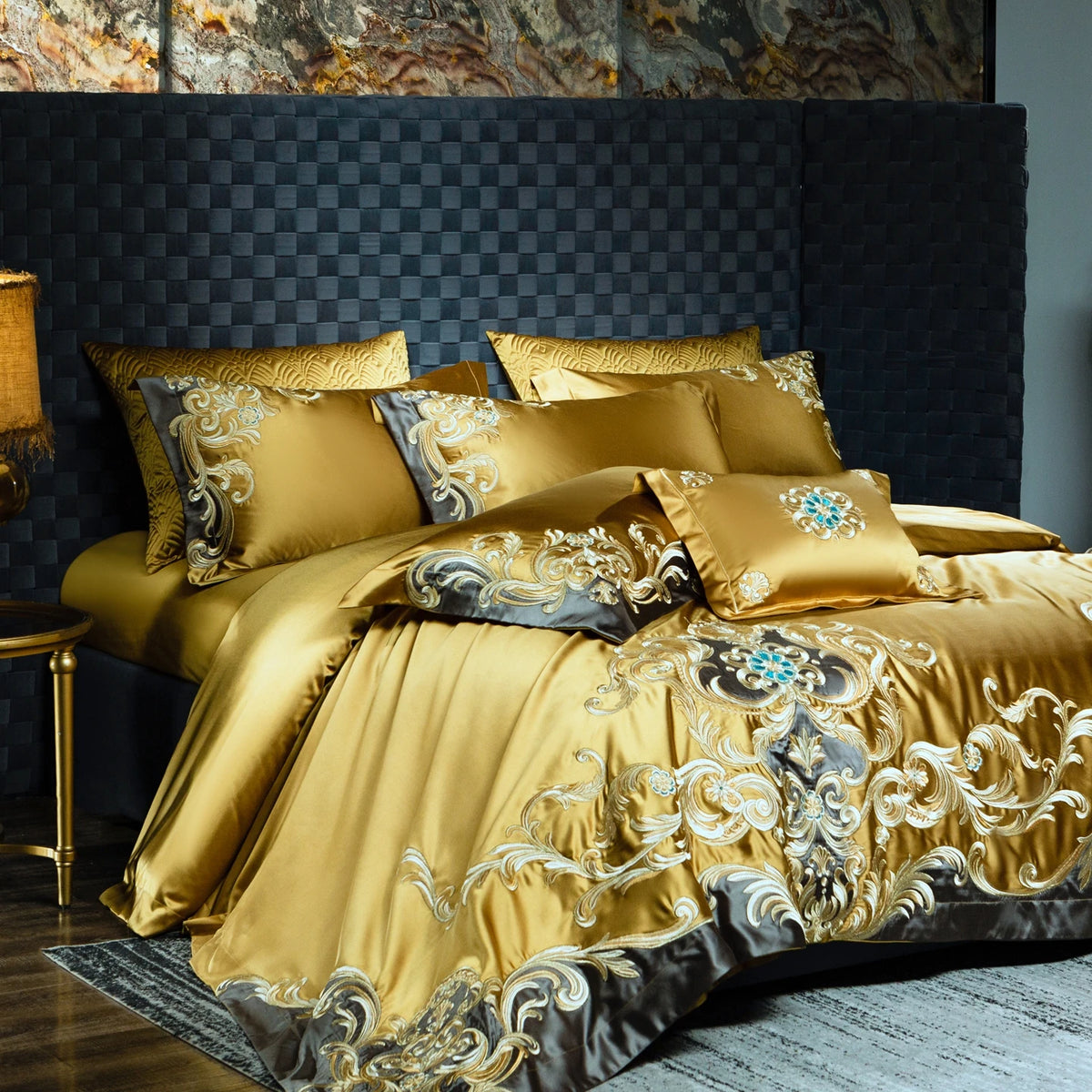 Gold bedding set with baroque embroidery