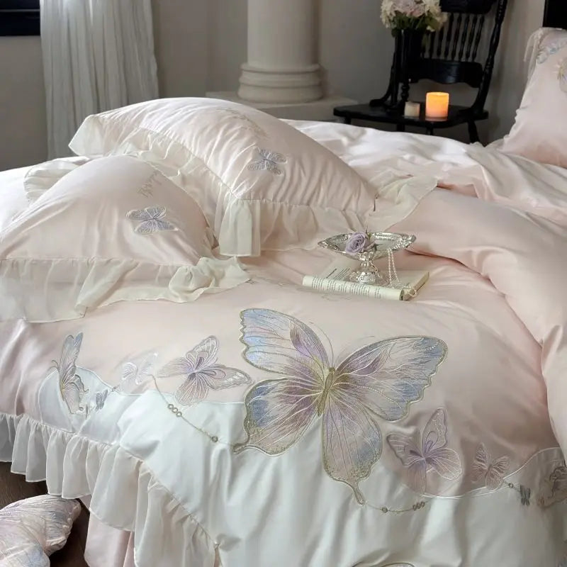 Pink butterfly bedding set with ruffled pillowcases