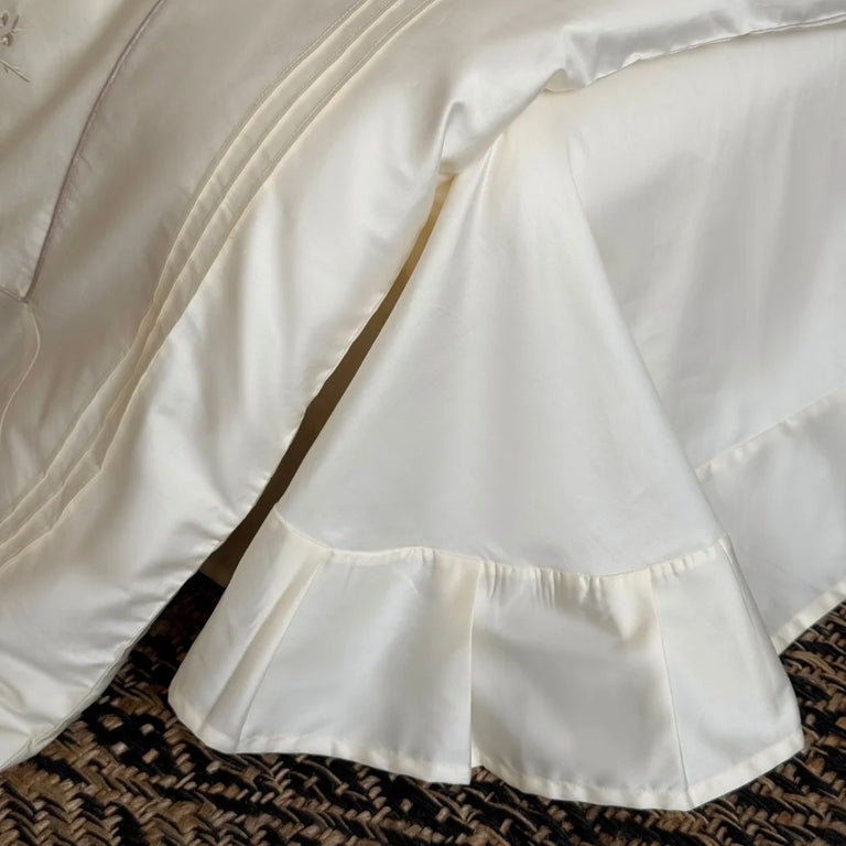 Embroidered Egyptian Cotton Bedding Set 1000TC | Cream Butterfly sheet and border close up