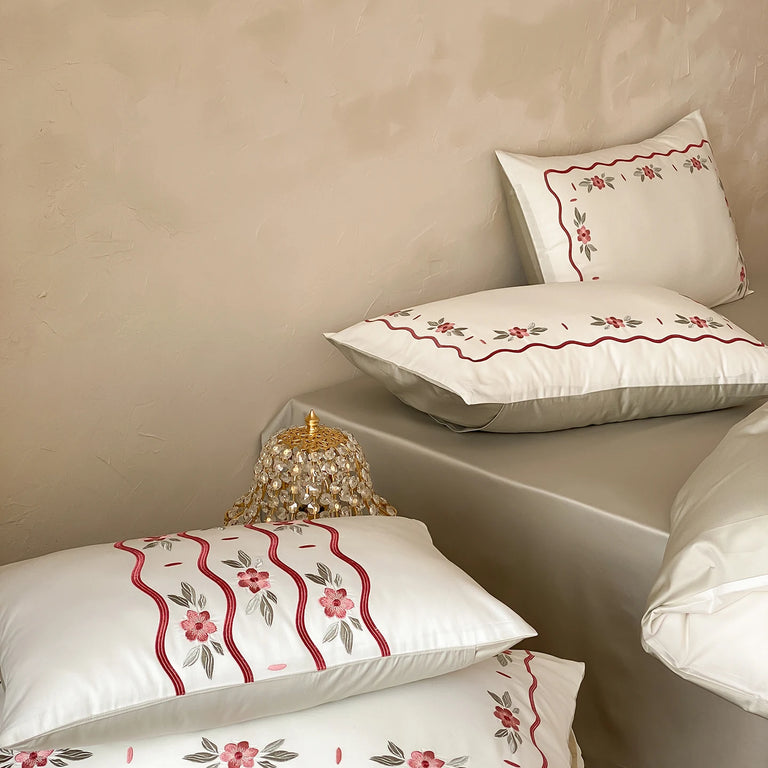 Embroidered Egyptian Cotton Bedding Set 900TC | Rosebud Ribbon pillowcase detail