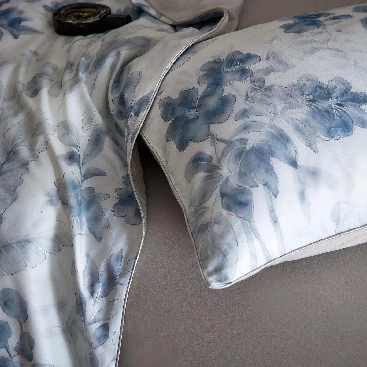 Floral Egyptian Cotton Bedding Set 800TC | Blue Watercolour pillowcase close up
