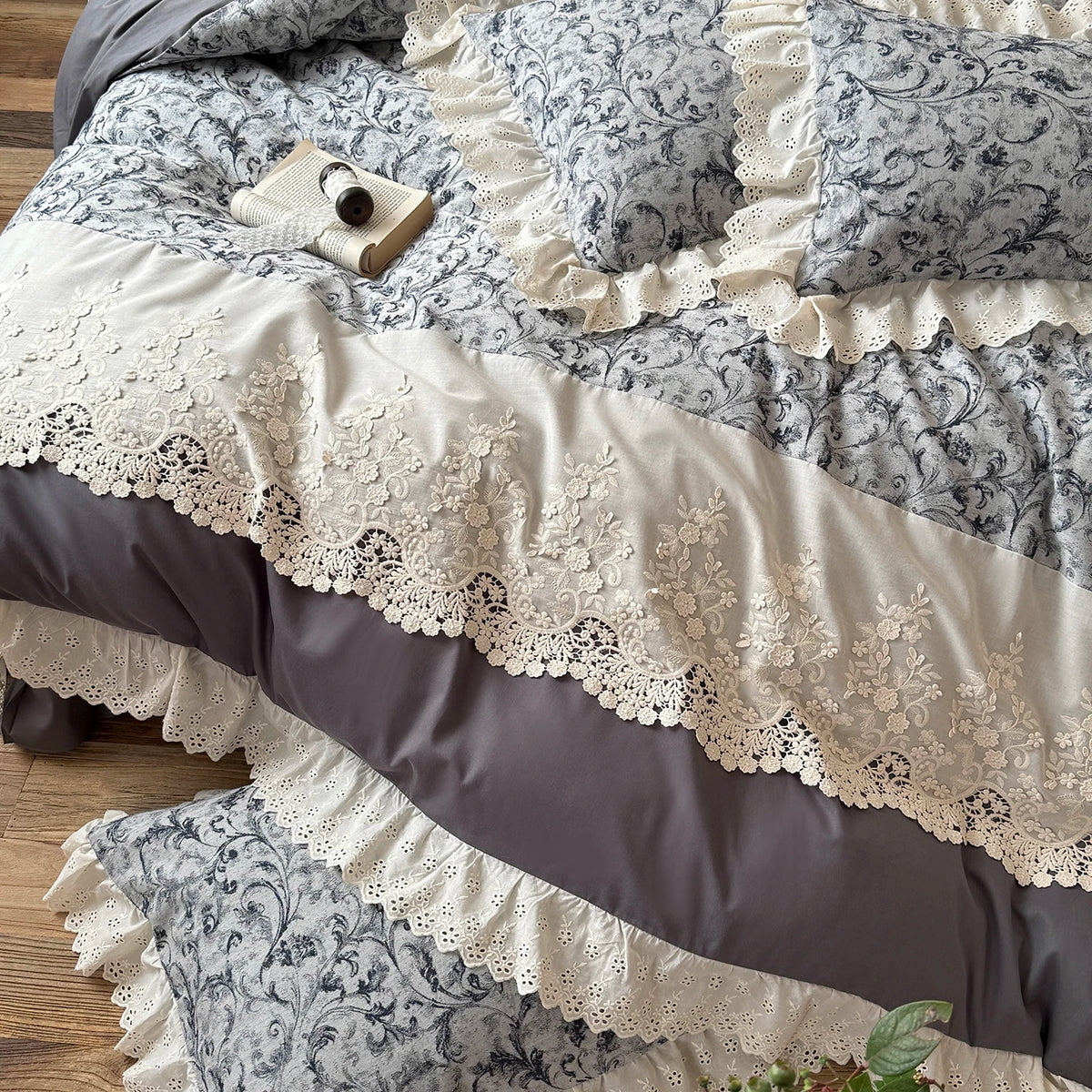 Jacquard Egyptian Cotton Bedding Set 1000TC | Scroll Lace lace close up