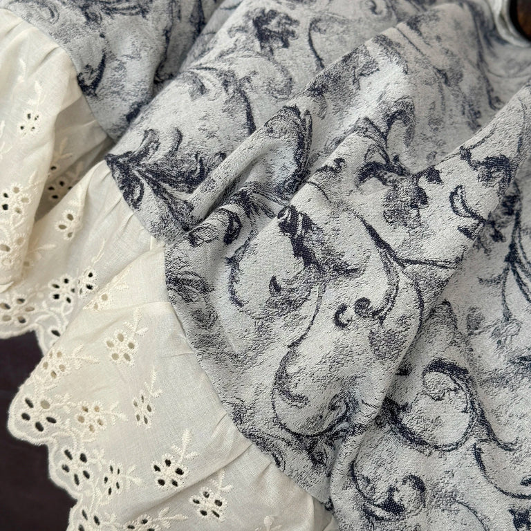 Jacquard Egyptian Cotton Bedding Set 1000TC | Scroll Lace print and lace close up