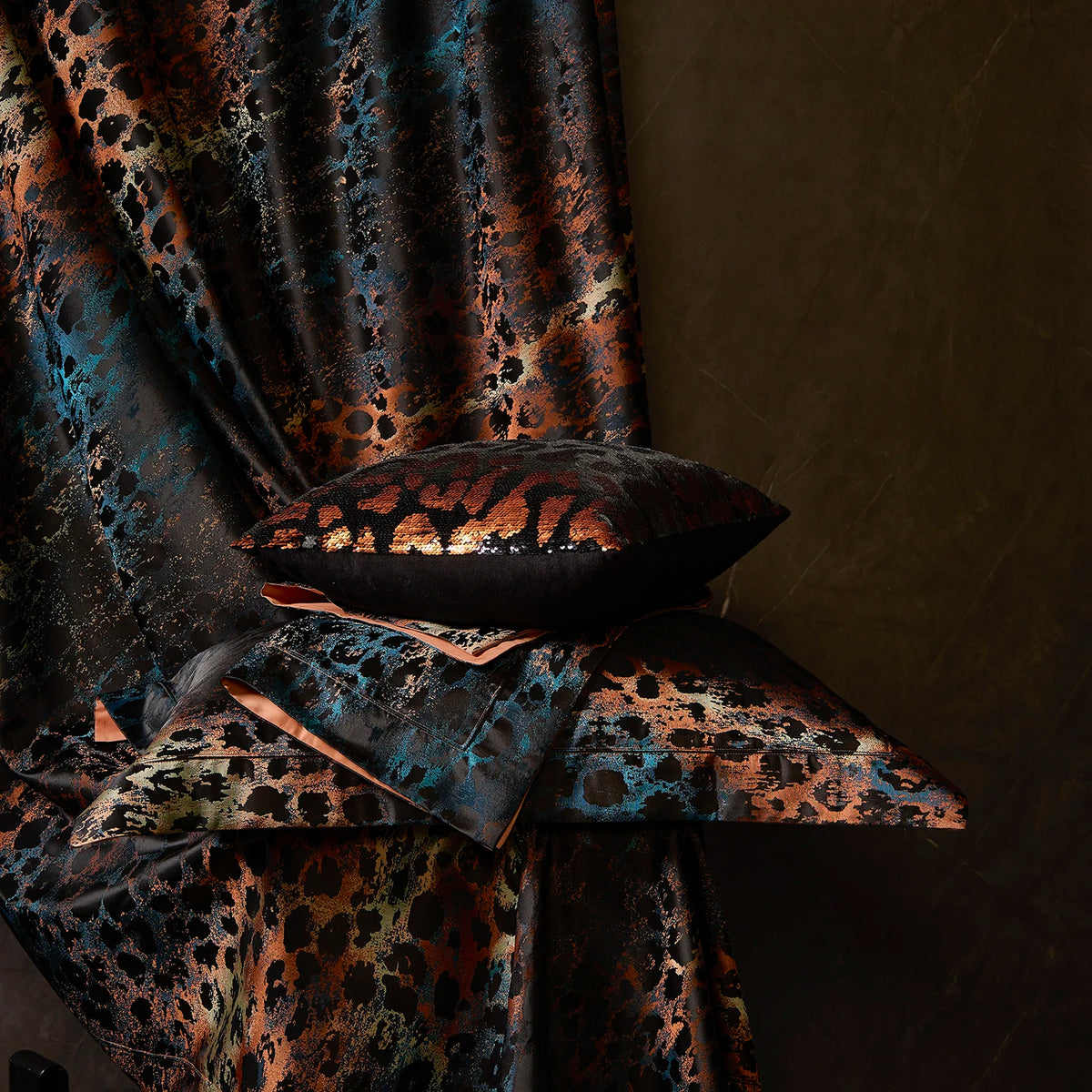 Jacquard Egyptian Cotton Bedding Set 1200TC | Copper Leopard pattern close up