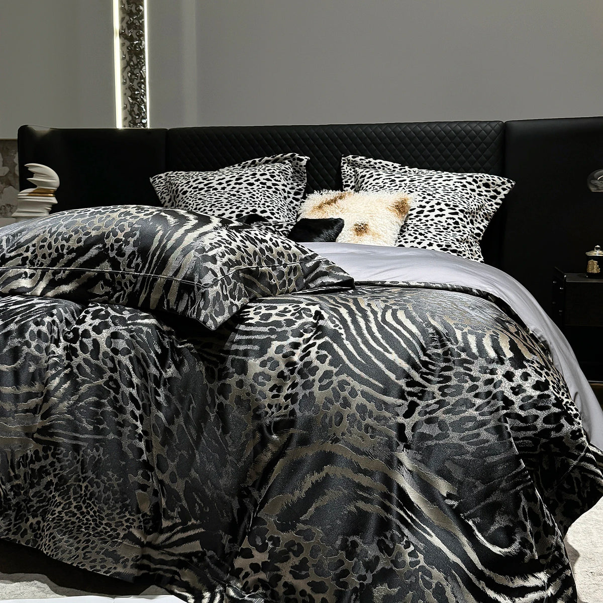 Jacquard Egyptian Cotton Bedding Set 1200TC | Wild Safari on double bed