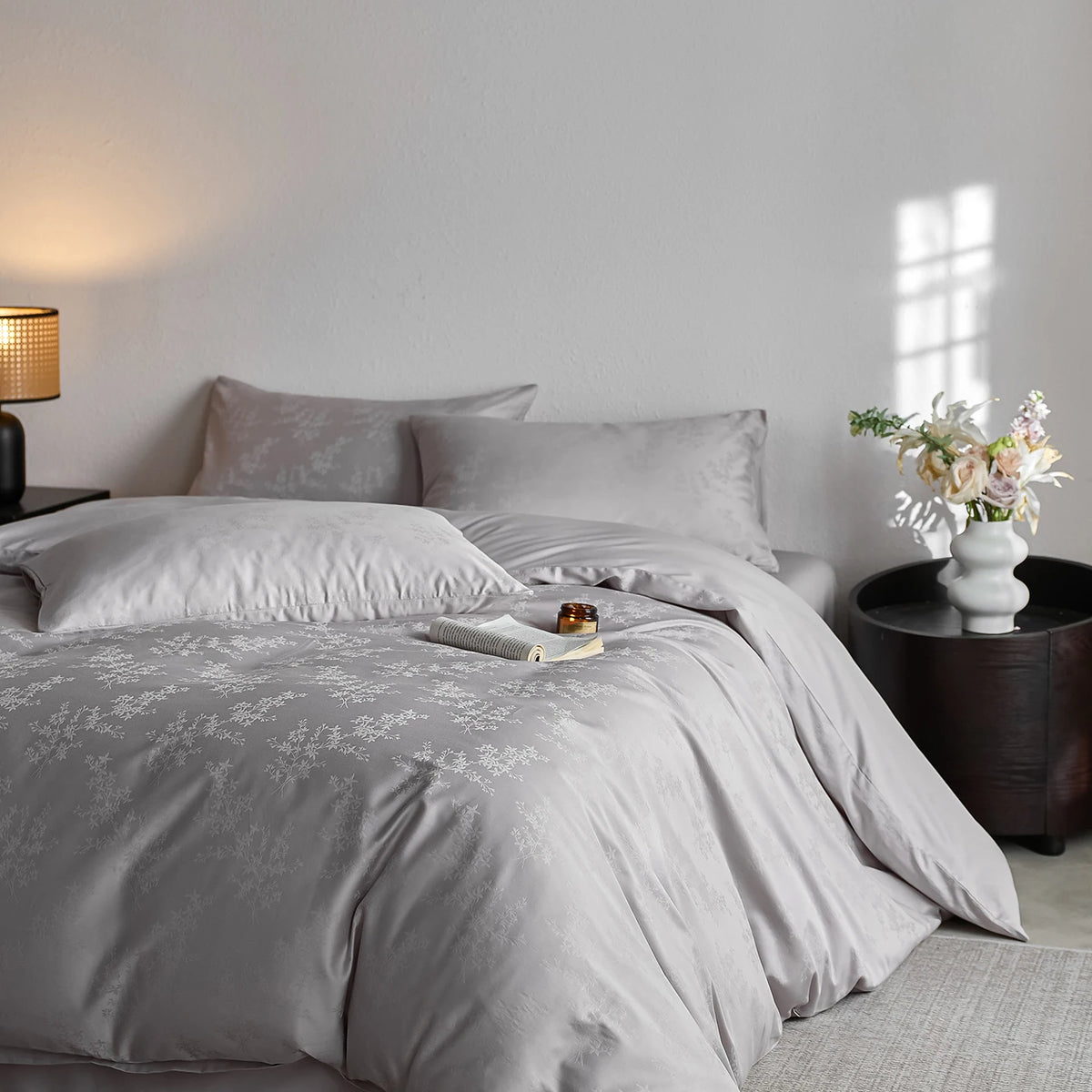 Jacquard Egyptian Cotton Bedding Set 600TC | Dove Grey duvet cover front view
