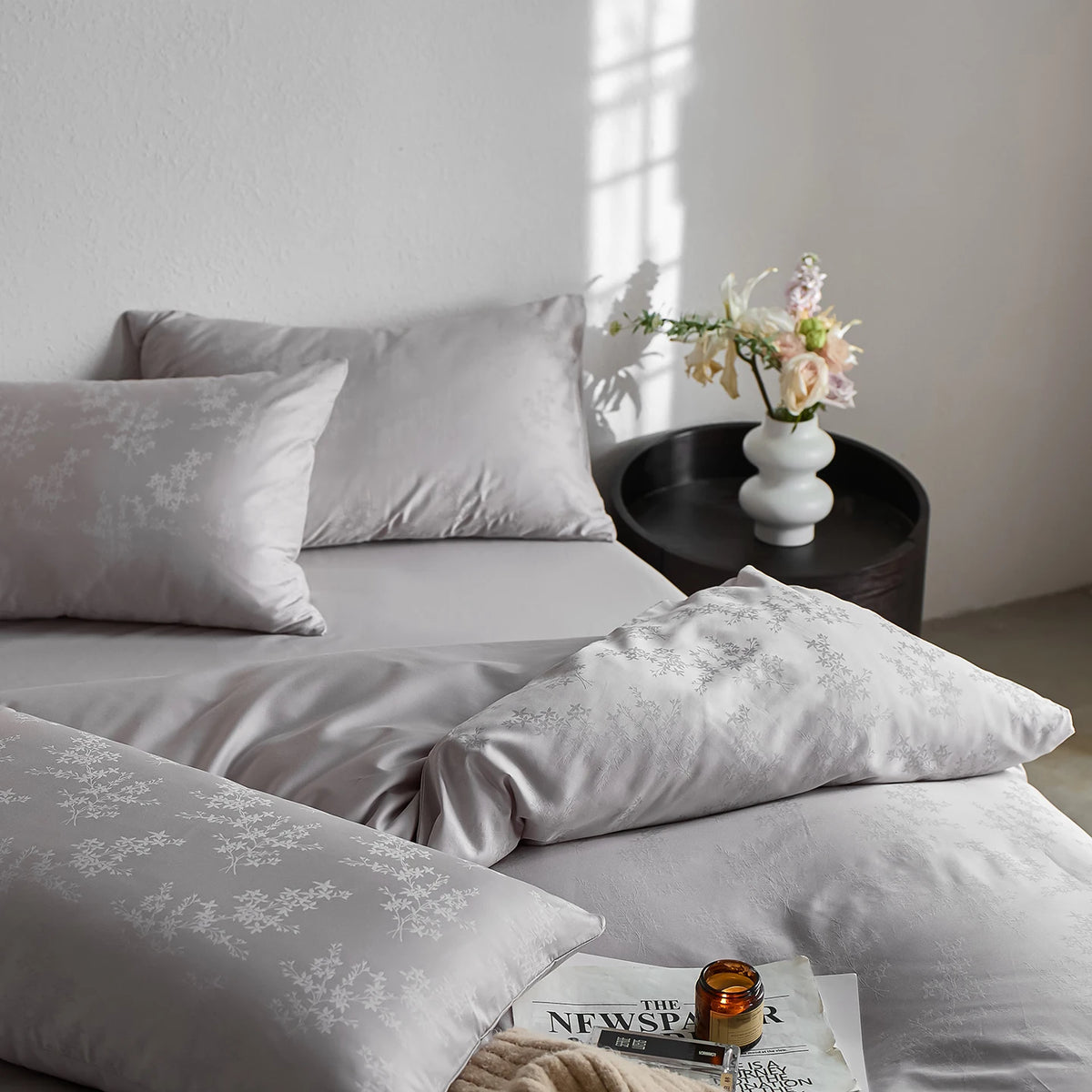 Jacquard Egyptian Cotton Bedding Set 600TC | Dove Grey bedding side view
