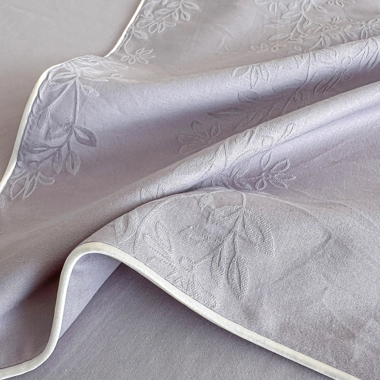 Jacquard Egyptian Cotton Bedding Set 800TC | Floral Stem jacquard print close up
