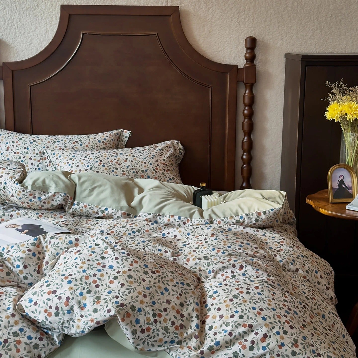 Pastel Floral Printed Bedding Set with Duvet Cover - 600TC