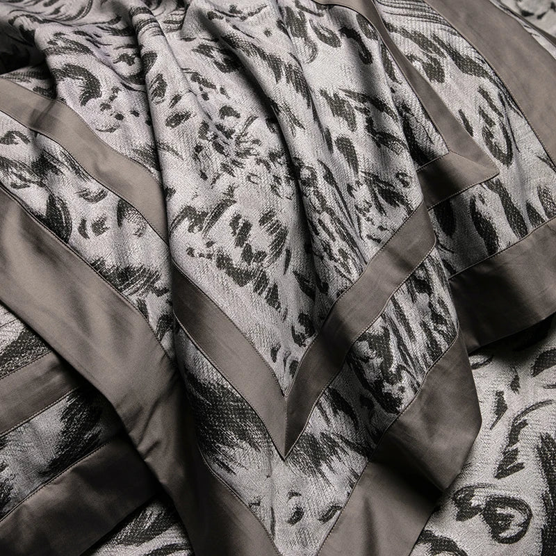 Printed Egyptian Cotton Bedding Set 1000TC | Grey Wild Print border close up