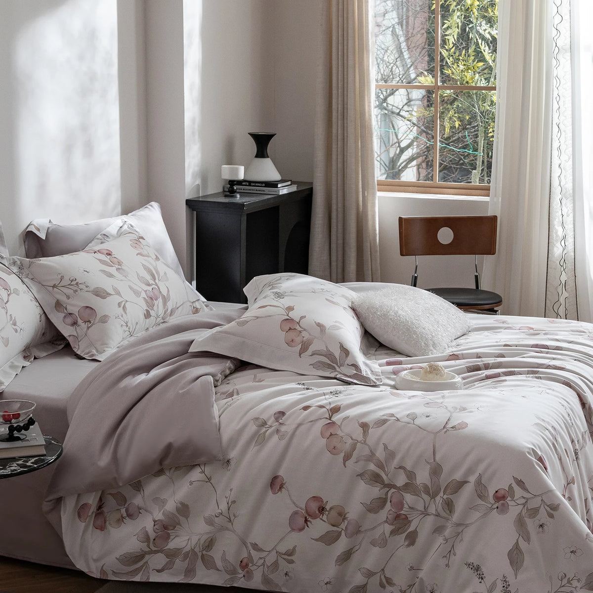 Printed Egyptian Cotton Bedding Set 600TC | Soft Botanicals bedding angle view