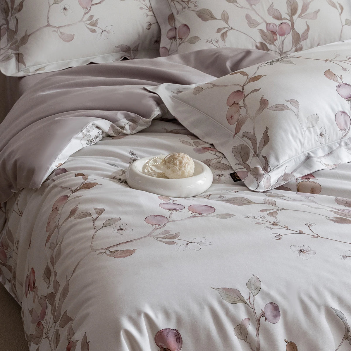 Printed Egyptian Cotton Bedding Set 600TC | Soft Botanicals print close up