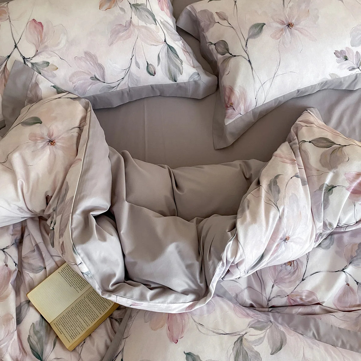 Printed Egyptian Cotton Bedding Set 600TC | Watercolour Petals bedding top view
